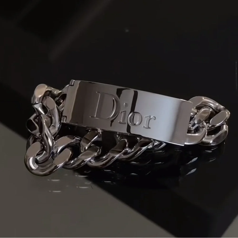 VTG Christian Dior Silver Chain Link Nameplate Logo Lip Gloss ID Makeup Bracelet - Picture 14 of 16